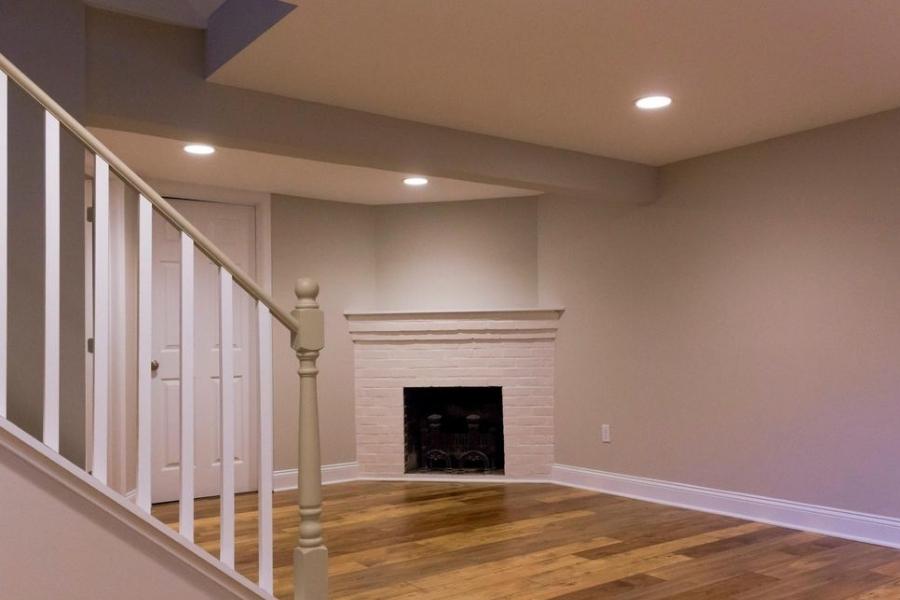 light, neutral colors are best for painting homes before selling.