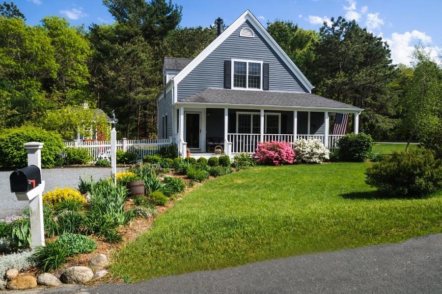 9 Curb Appeal Landscaping Ideas to Increase Home Value