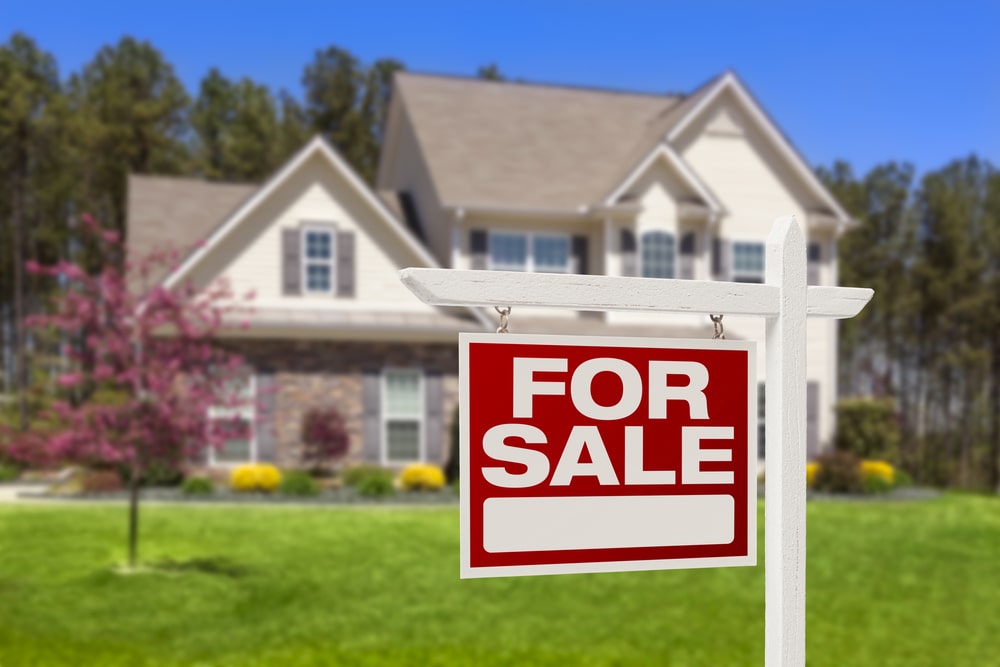 What's the Best Time to Sell A House? 4 Factors to Consider