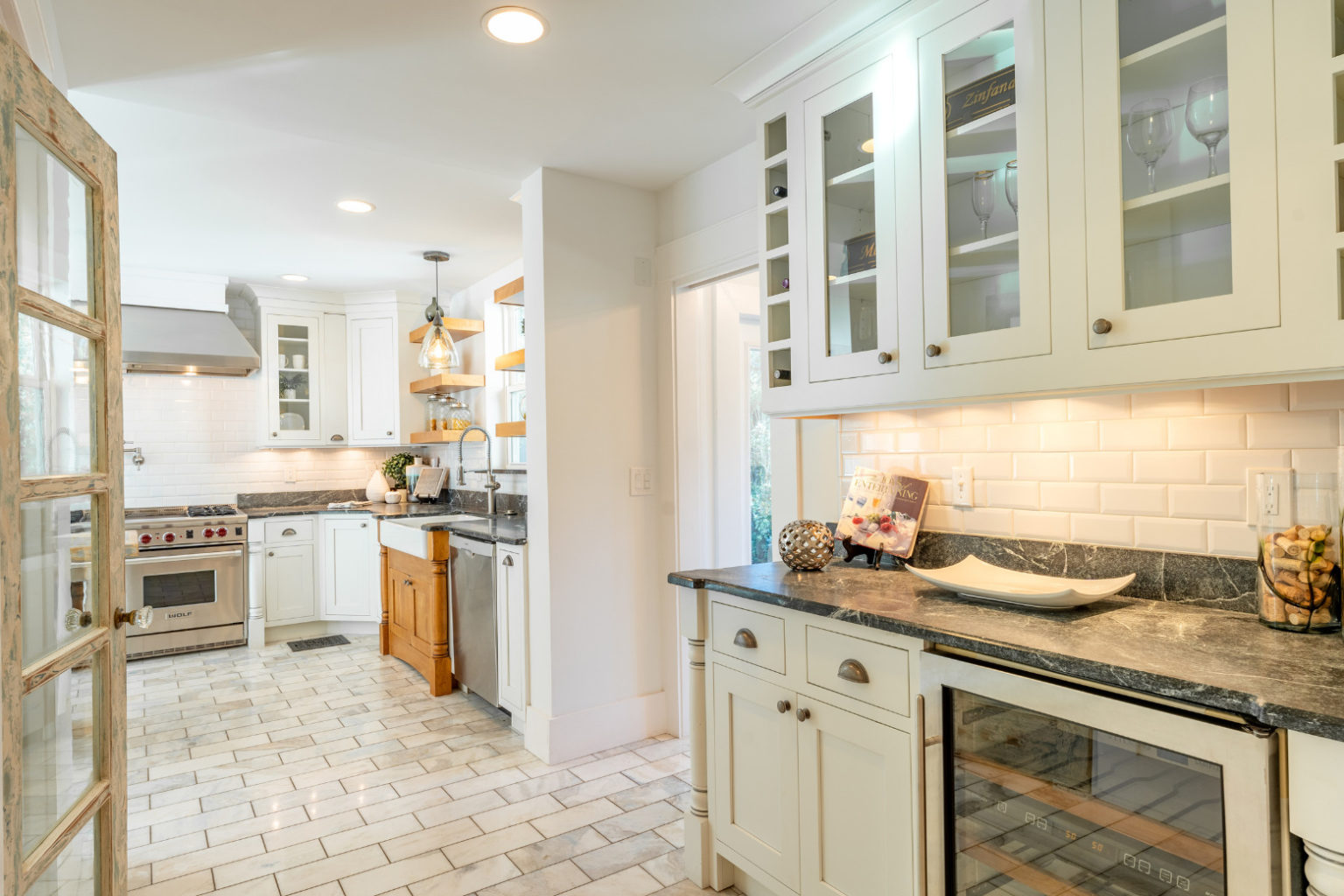 Updated Transitional Kitchen Kitchen Remodel by Curbio project photo 2