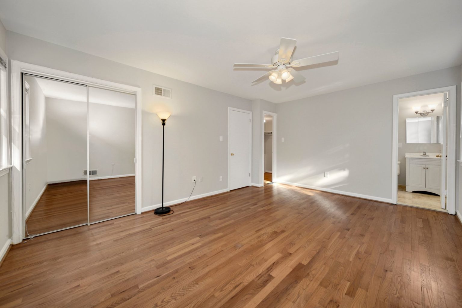 Do Hardwood Floors Increase Home Value? ROI & Cost